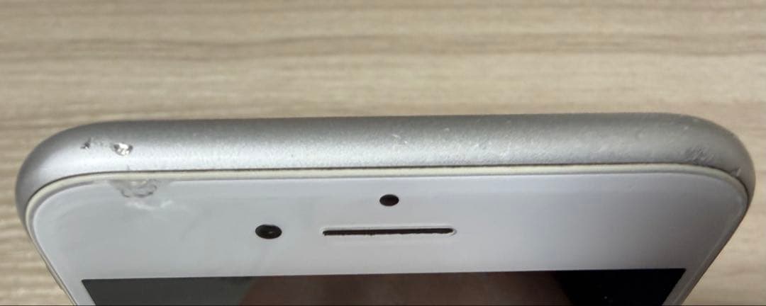 Apple iPhone 8 シルバー　64GB SIMロック解除済み