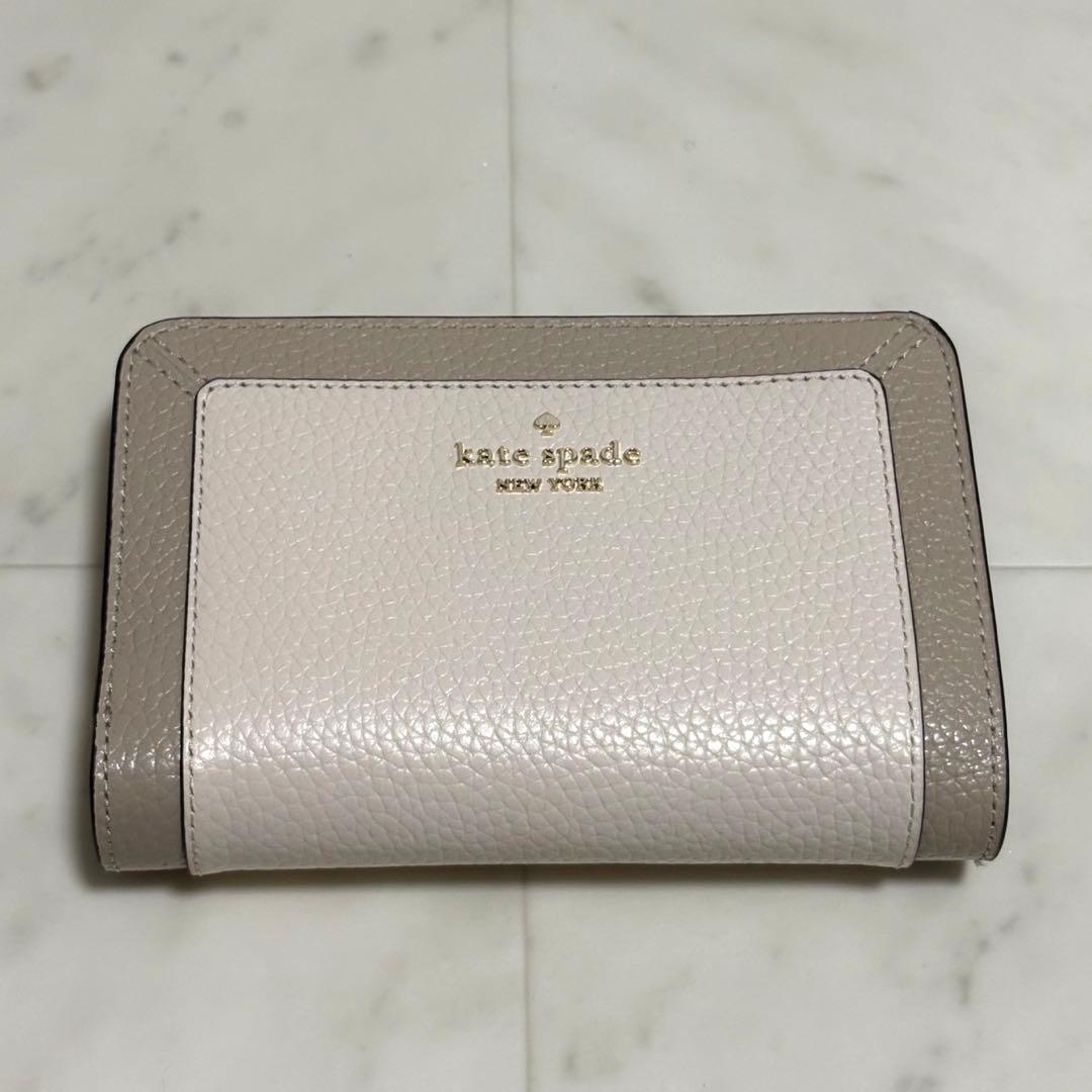 katespade 二つ折り財布