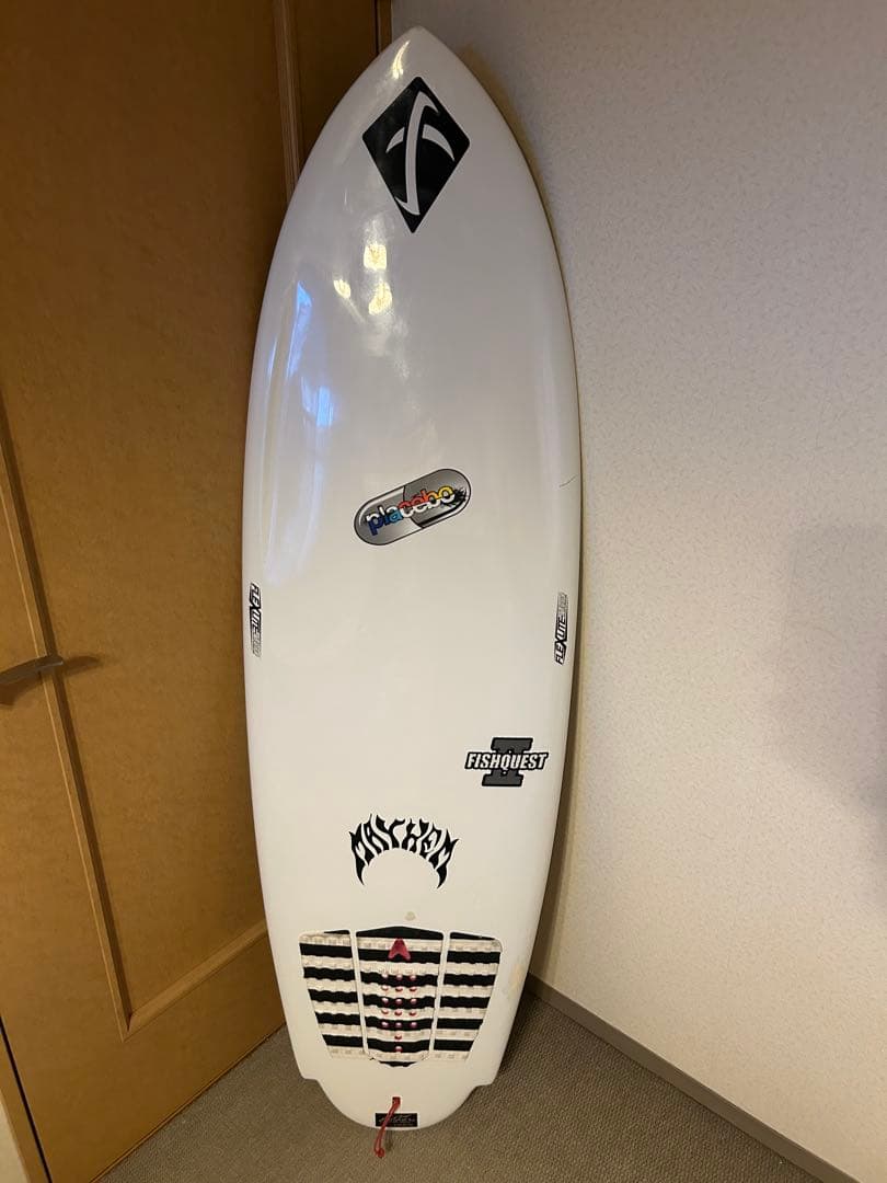 ティッチ Placebo メイヘム　5.6 サーフボード