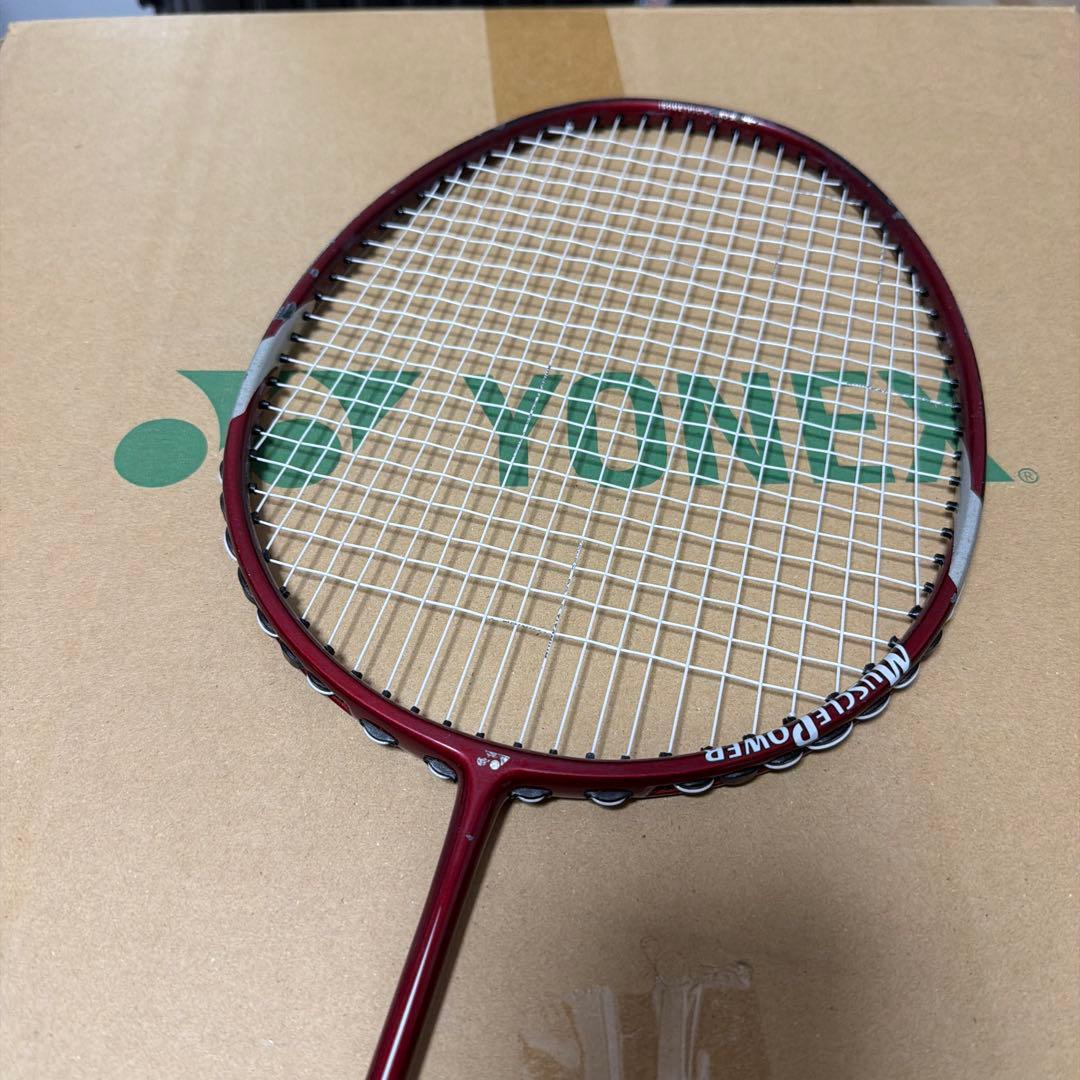 傷あり　YONEX Muscle Power 50 赤　バドミントンラケット