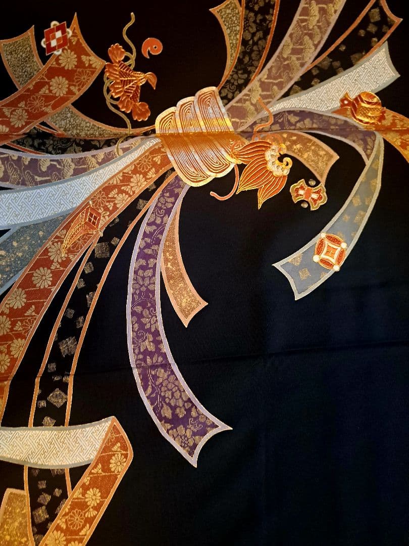 美品❇️豪華金彩手描き駒刺繍　黒留め袖　 比翼仕立て　五つ紋　フルセットA828