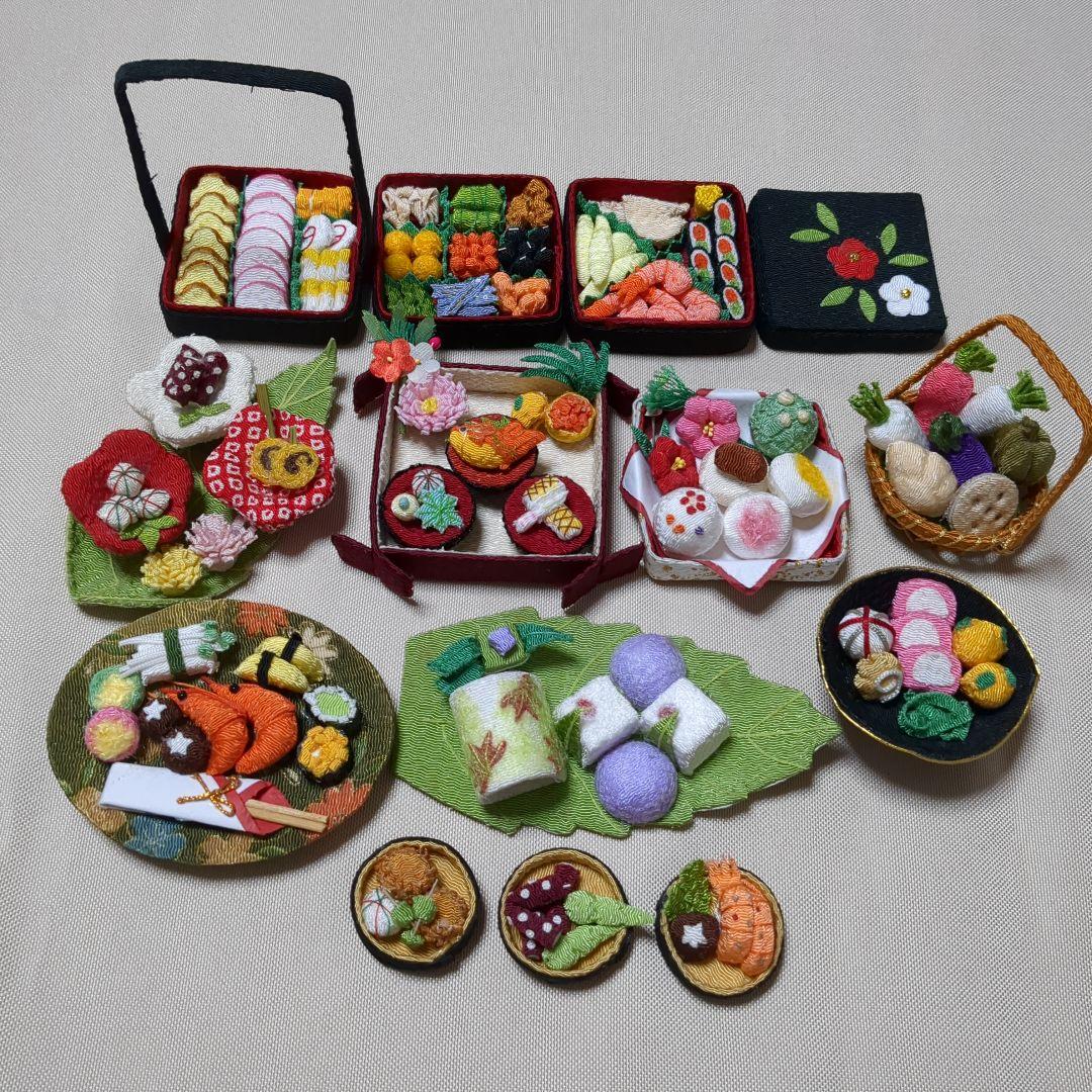 ちりめん細工　　おせち　料理　籠盛など　11点　（12月7日　4点追加しました）