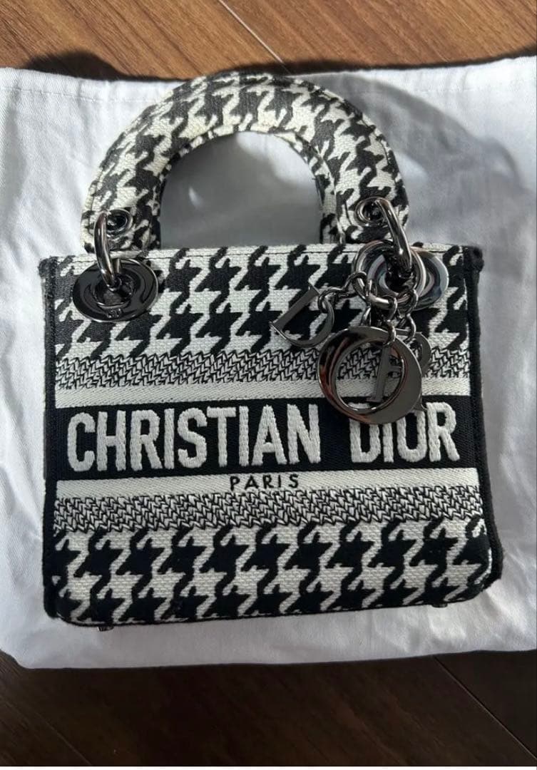 ショルダーバッグ　ディオール