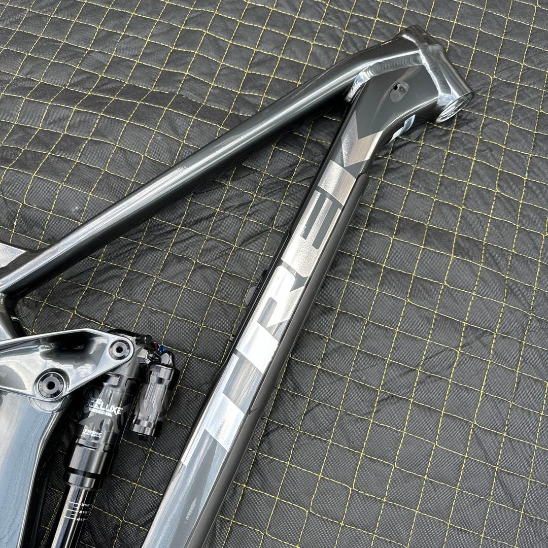 TREK SLASH8 フレーム美品