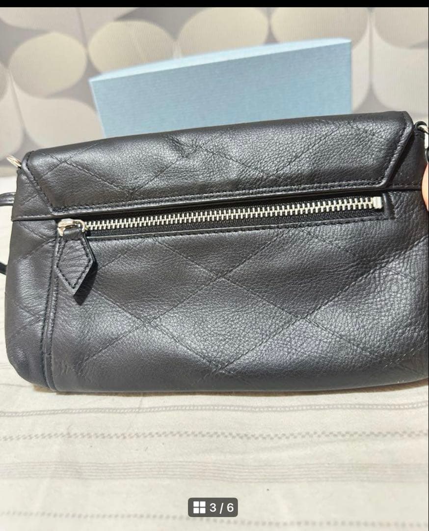 Jetsetter キルティングショルダーバッグ（黒）