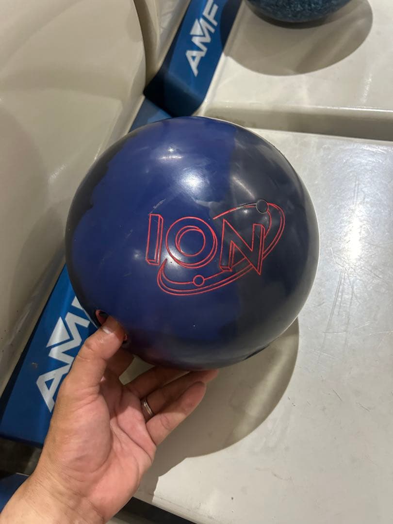 セブンテン storm IONプロ　 ボウリングボール