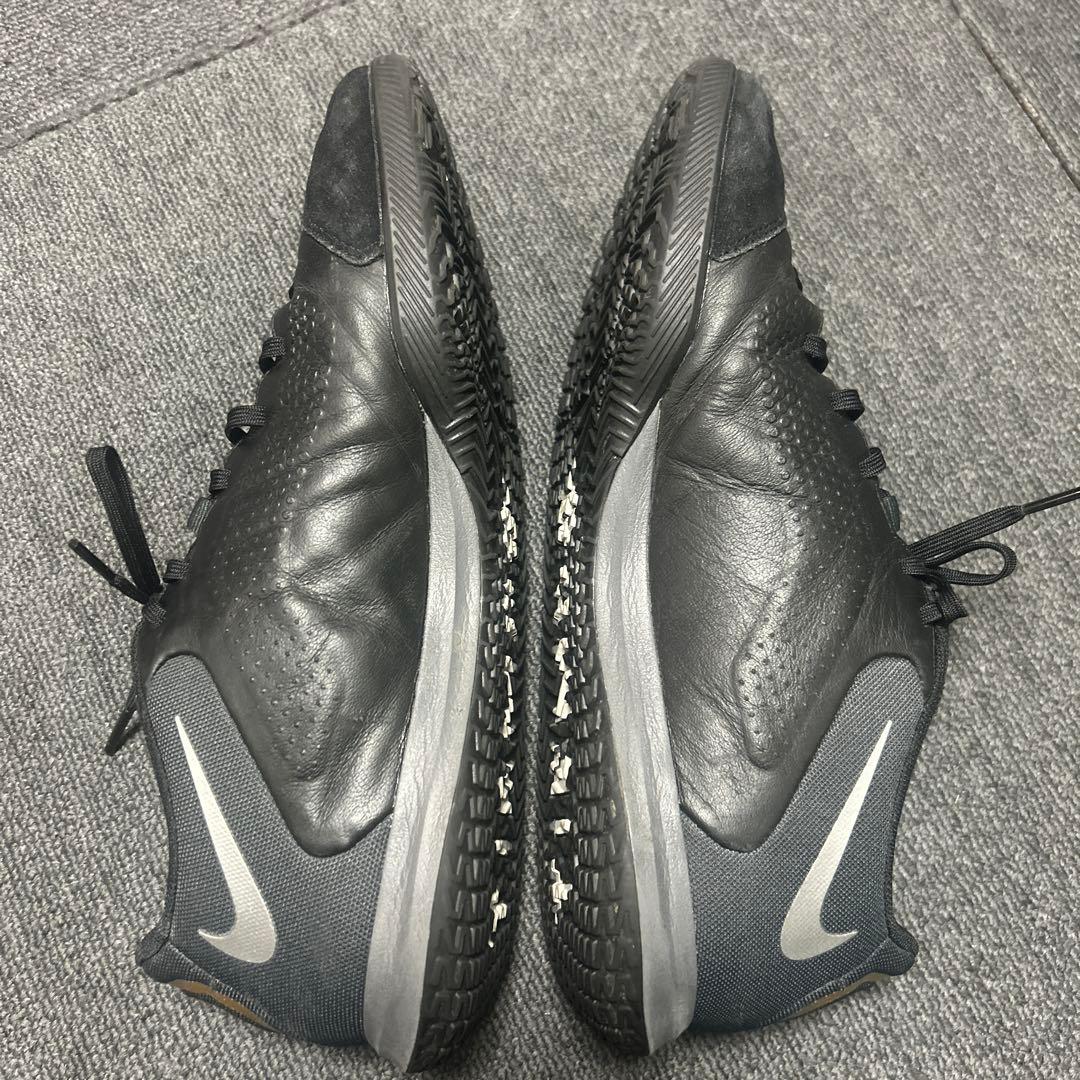 Nike ナイキフットサルシューズ ブラックトレーニングシューズ28cm