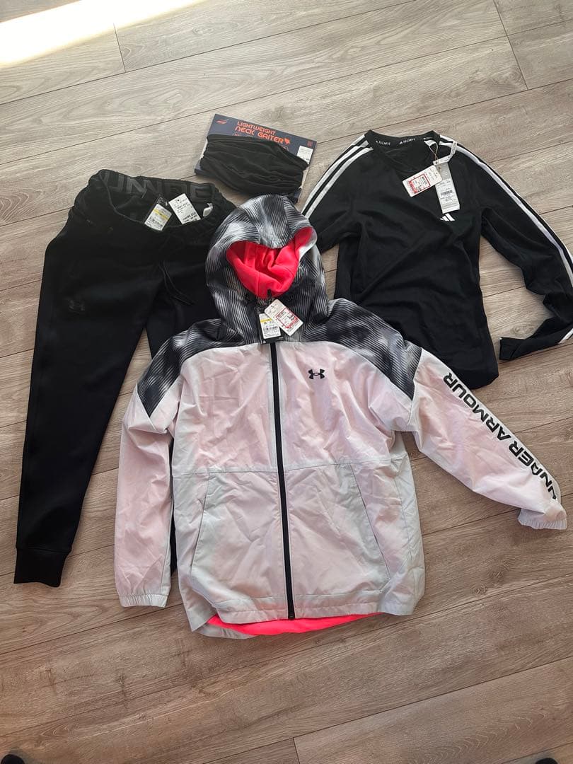 Under Armour ウィンドブレーカーとジョガーパンツなど4点セット