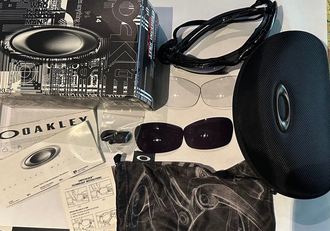 オークリー　OAKLEY WINDJACKET